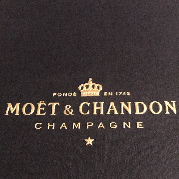 MOET & CHANDON Black Cellar Journal - Picture 3 of 12